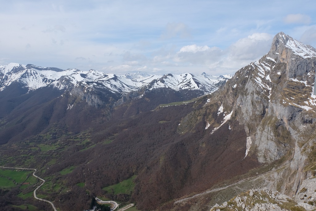 Blick von der Bergstation Fuente Dé nach Kastilien-León